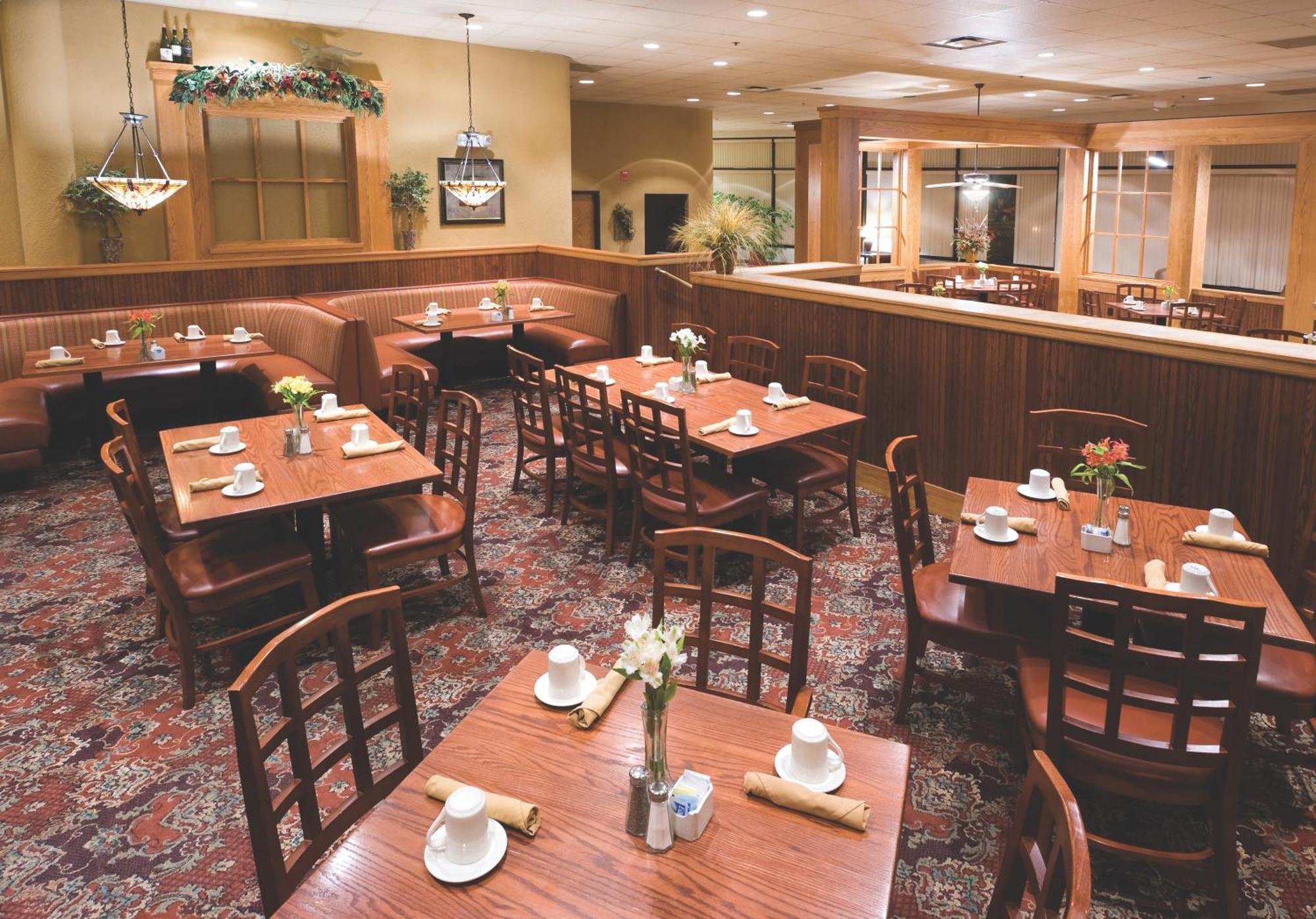 Ramkota Hotel Pierre Ristorante foto